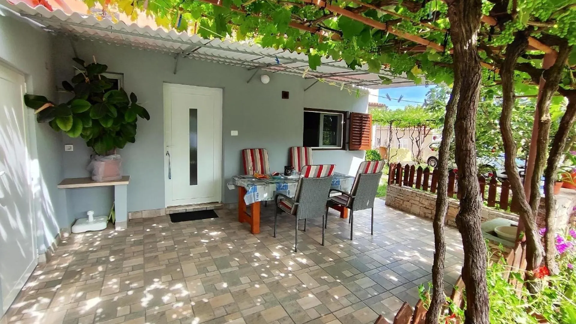 Ferienhaus Fuer 4 Personen Ca 40 Qm In Sijana, Istrien Istrische Riviera contacts